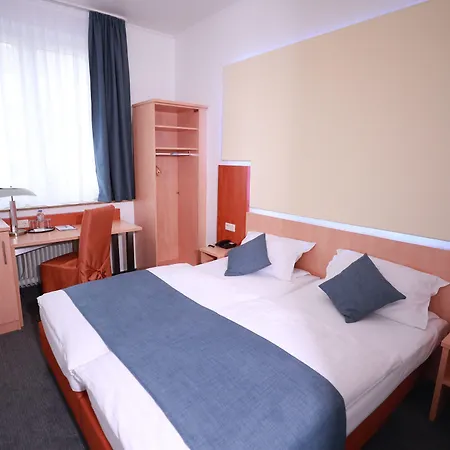 Savoy 3* بون