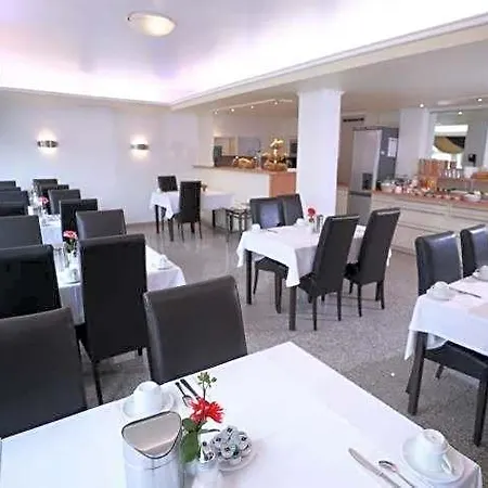 Savoy 3*