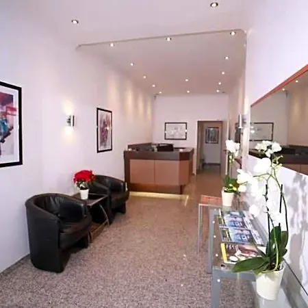 Savoy Hotell 3*