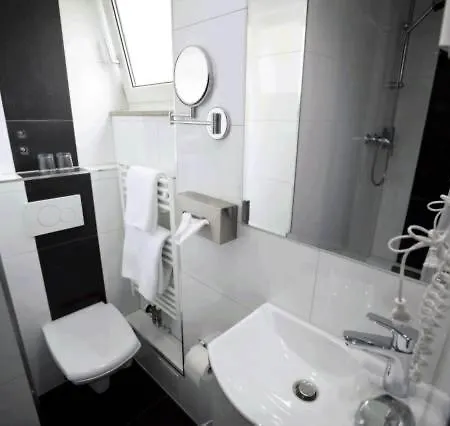 Hotell Savoy 3*
